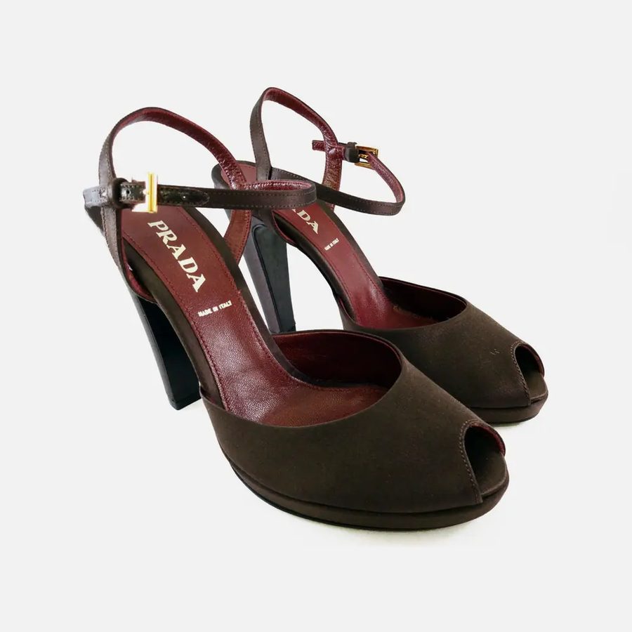 Sandália feminina Prada marrom-escuro (Moro)